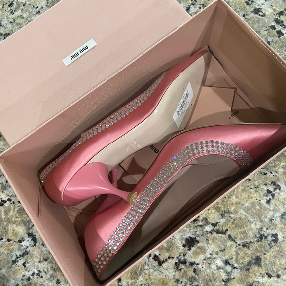 New MIU MIU heels - Picture 4 of 7